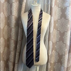EUC Alfani 100% silk tie